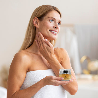 Skin Revive Exfoliant Gel  Enriched With Hyaluronic Acid + Multi-Peptide