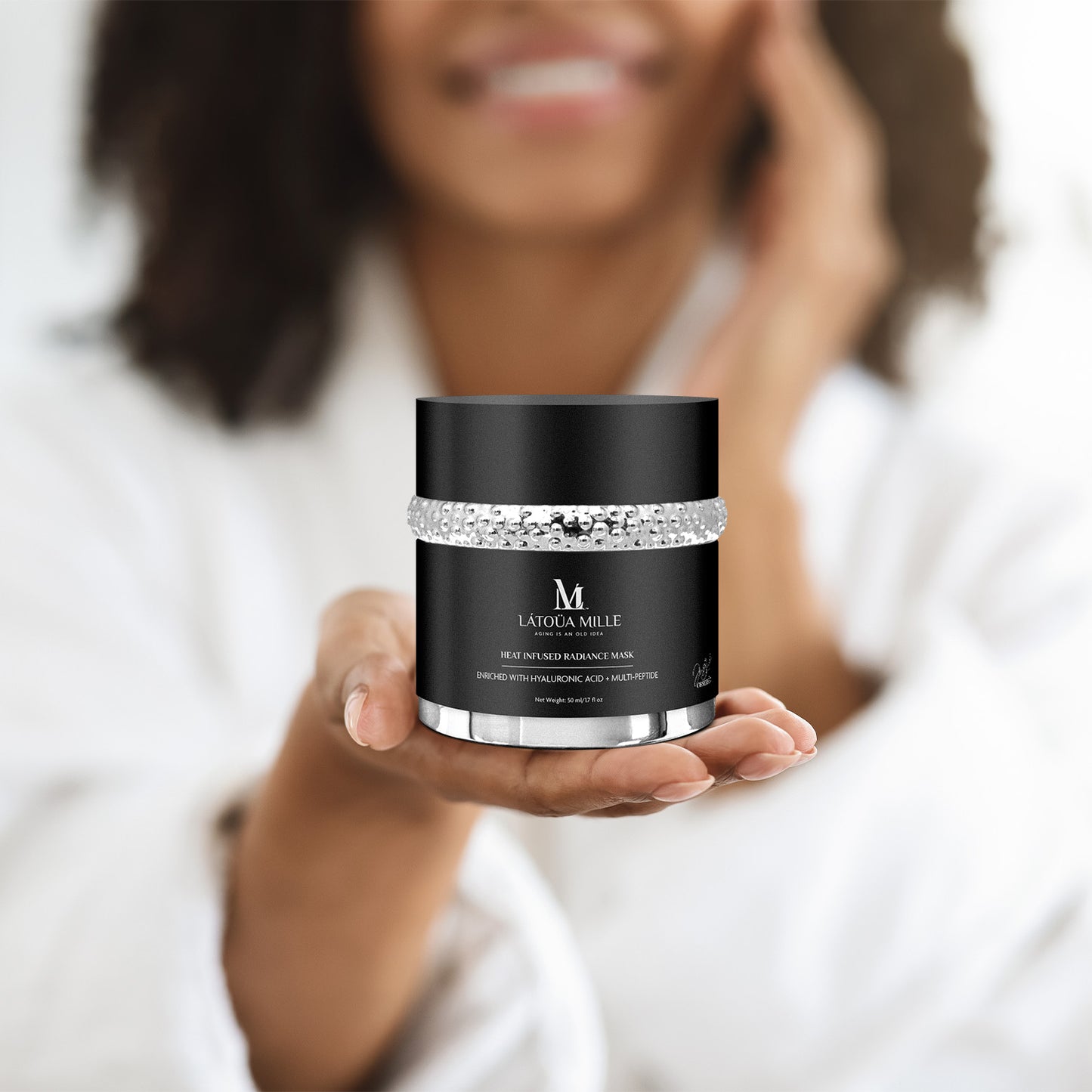 Heat Infused Radiance Mask  Enriched With Hyaluronic Acid + Multi-Peptide